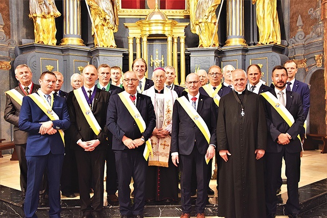 	Działają w parafii Niepokalanego Poczęcia NMP w Rawie Maz.