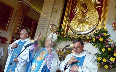 	Błogosławieństwo biskupa seniora w naszej Ostrej Bramie.