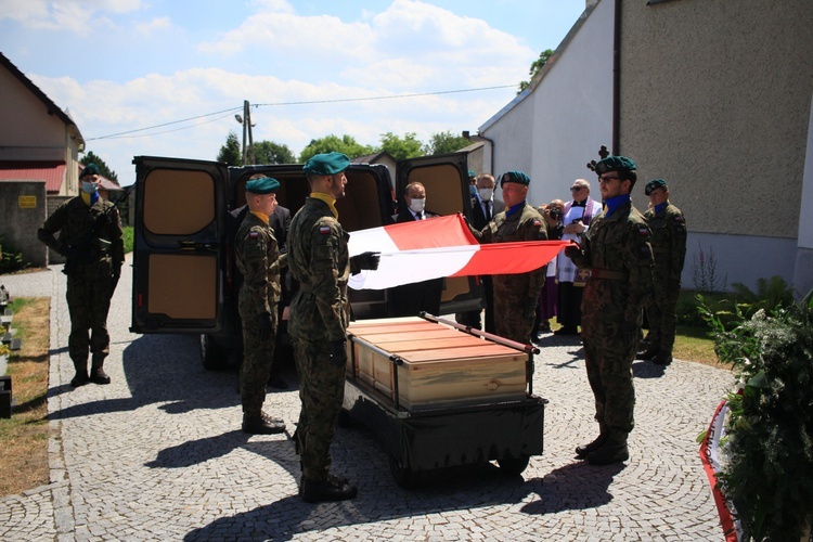 Pogrzeb 5 bezimiennych powstańców śląskich