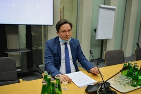 Komisja zarekomendowała kandydaturę prof. Wiącka na RPO