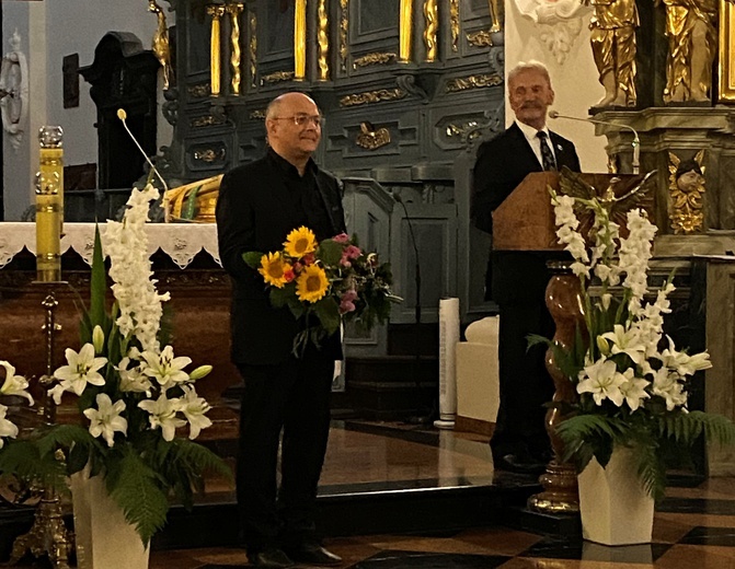 Koncert inauguracyjny zagrał Emmanuel Hocdé.