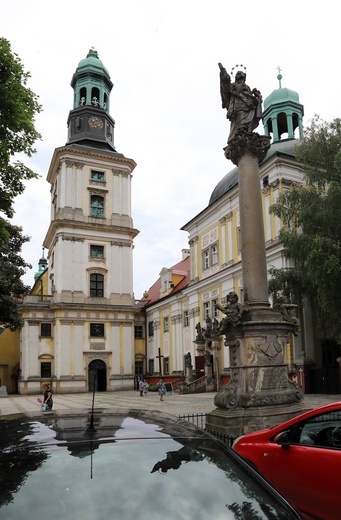 Trzebnica - sanktuarium świętej Jadwigi Śląskiej.