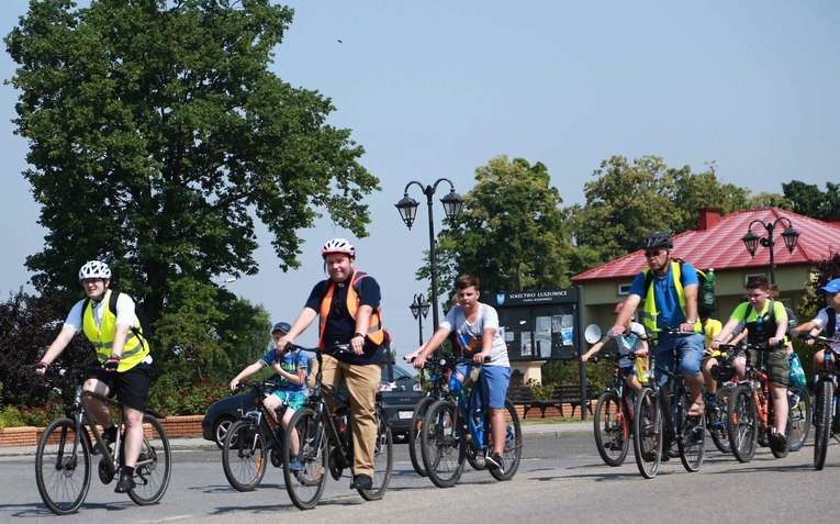 Rowerowa pielgrzymka LSO do Luszowic