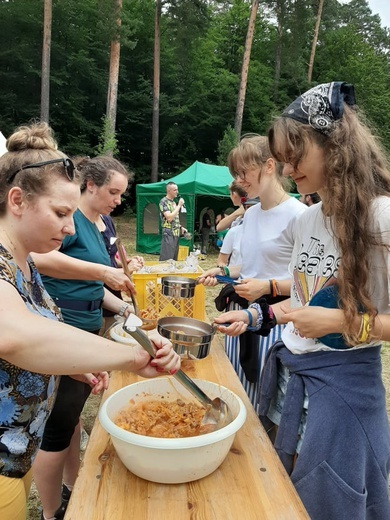 Spływ kajakowy z okazji 101. rocznicy urodzin św. Jana Pawła II