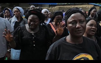 Members of the Baptist community comfort families of 121 students kidnapped in Nigeria