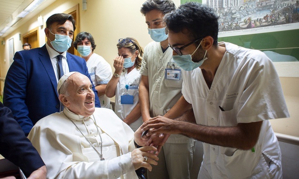 Papież: jak ważna jest darmowa służba zdrowia dostępna dla wszystkich!