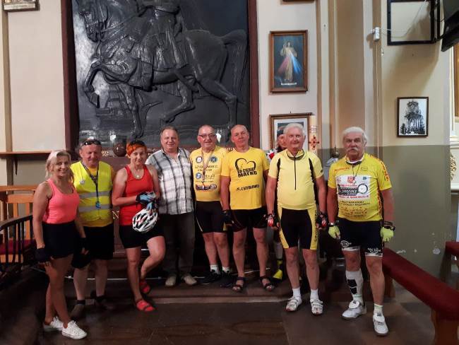  Rowerem do tronu Matki Bożej 