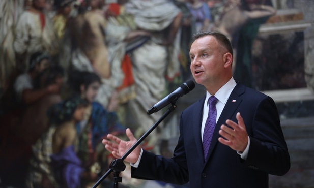 Prezydent: Wolna Polska składa dziś hołd swoim zabitym córkom i synom