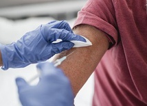 WHO: Nie należy zamawiać dawek przypominających, gdy część krajów pozostaje bez szczepień