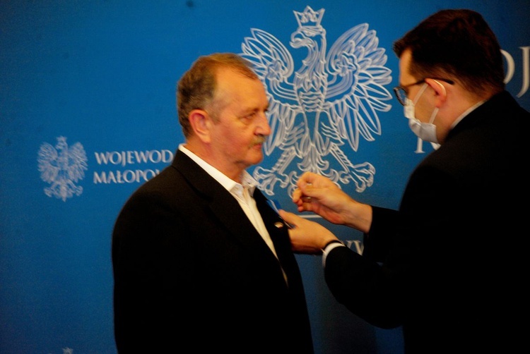 Kraków. Wręczenie Medali Stulecia Odzyskanej Niepodległości 2021