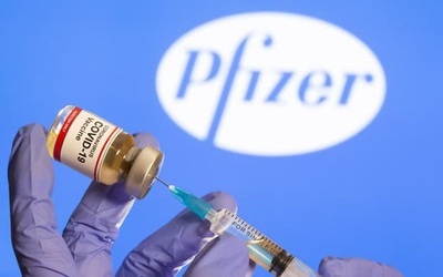 Rząd sprzedaje szczepionki innym krajom, chętnych do szczepień brakuje
