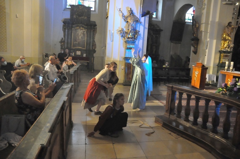 Grodowiec: Spektakl o objawieniach w Fatimie