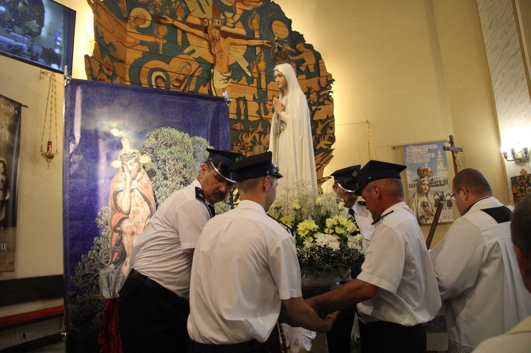 Strzyganiec. Pielgrzmka z Trzetrzewiny