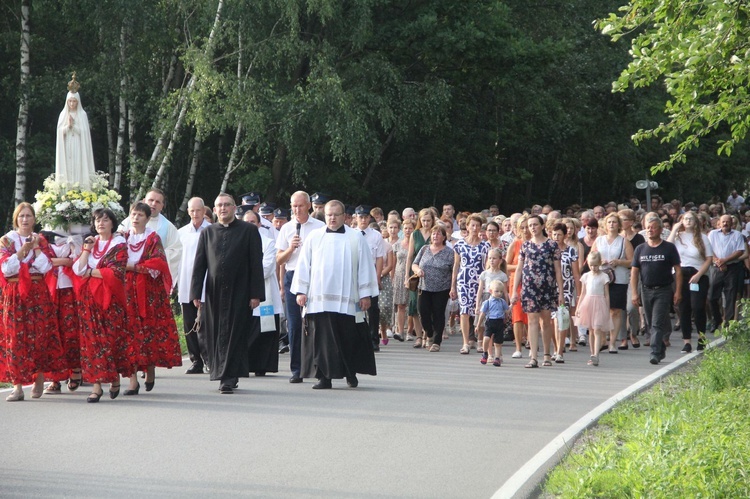 Strzyganiec. Pielgrzmka z Trzetrzewiny