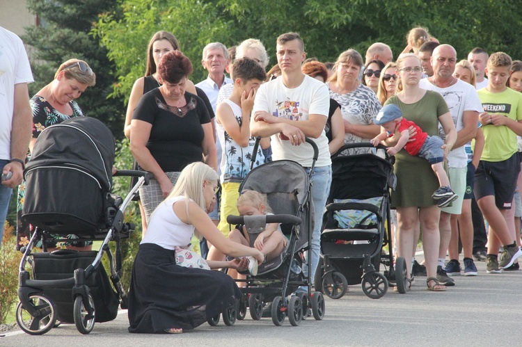 Strzyganiec. Pielgrzmka z Trzetrzewiny