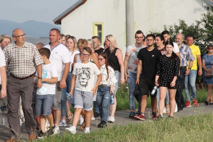 Strzyganiec. Pielgrzmka z Trzetrzewiny