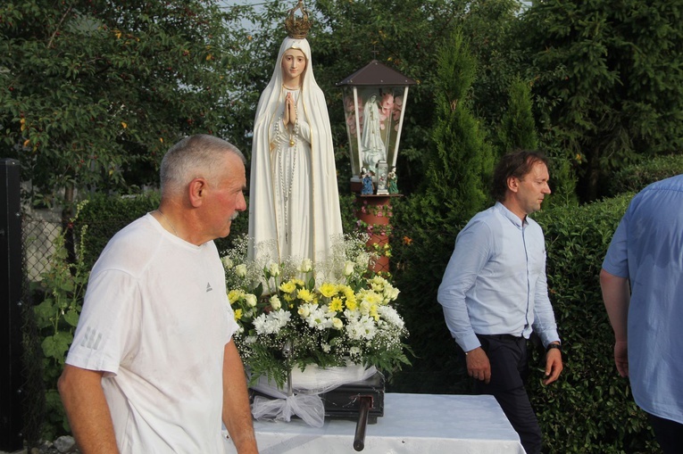 Strzyganiec. Pielgrzmka z Trzetrzewiny