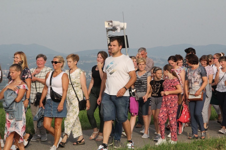 Strzyganiec. Pielgrzmka z Trzetrzewiny