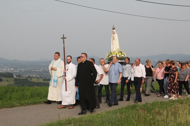 Strzyganiec. Pielgrzmka z Trzetrzewiny