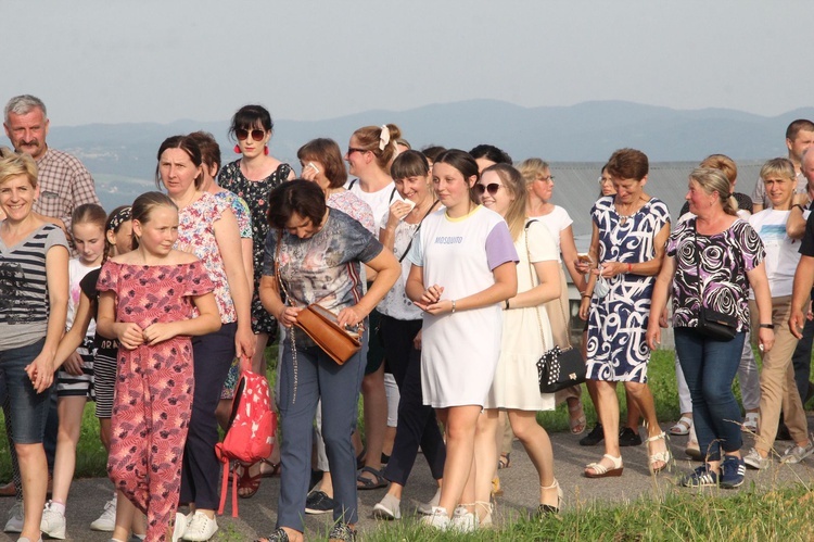 Strzyganiec. Pielgrzmka z Trzetrzewiny