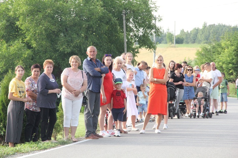 Strzyganiec. Pielgrzmka z Trzetrzewiny