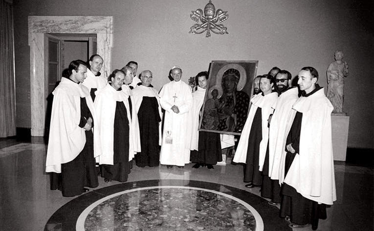 Gdy Paweł VI dowiedział się o tak licznej grupie misjonarzy, postanowił przyjąć ich na audiencji.