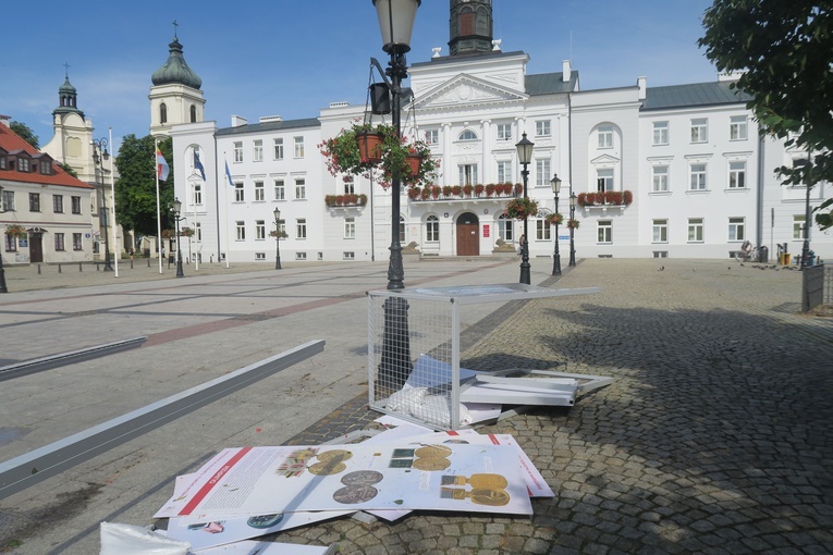 Płock. Krajobraz po burzy