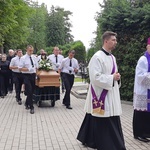 Pogrzeb śp. ks. Włodzimierza Kazimierza Górala - Msza i pochówek w Paczkowie