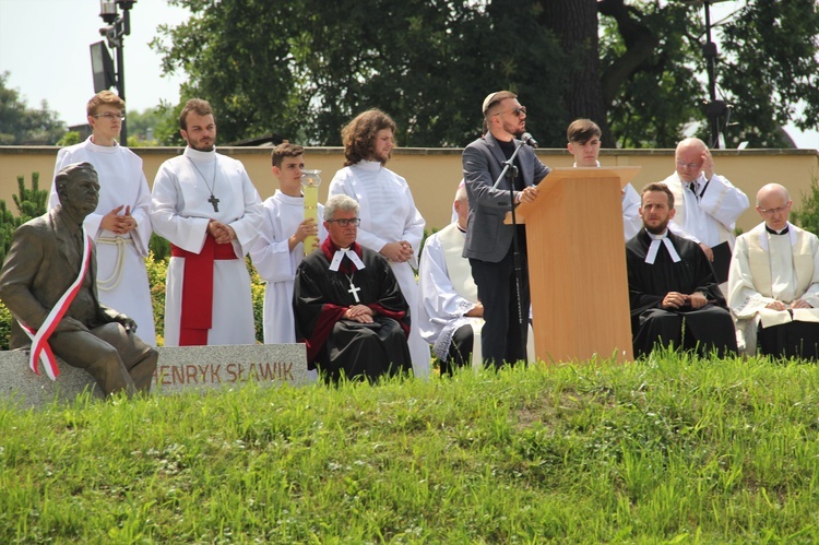 Henryk Sławik ma pomnik w Szerokiej