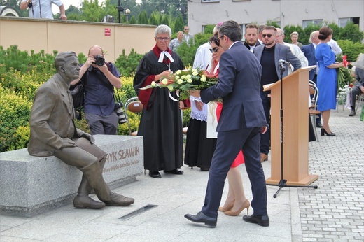 Henryk Sławik ma pomnik w Szerokiej