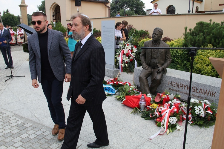 Henryk Sławik ma pomnik w Szerokiej