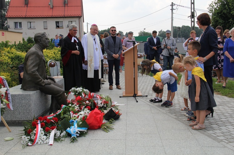 Henryk Sławik ma pomnik w Szerokiej