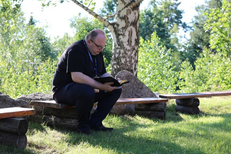 Obóz młodzieżowy Fundacji Dzieła Nowego Tysiąclecia w Borowicach