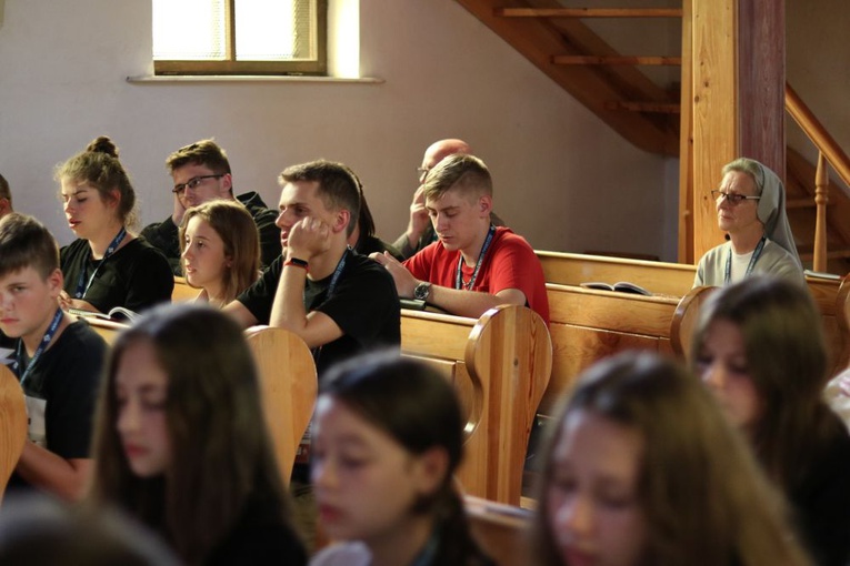 Obóz młodzieżowy Fundacji Dzieła Nowego Tysiąclecia w Borowicach