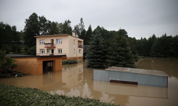 Minister do mieszkańców rejonów górskich: Dziś w nocy bądźcie gotowi nawet do ewakuacji