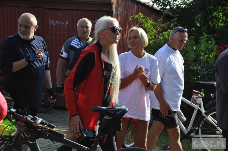 Przed nimi niemal 600 km