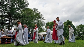 Eucharystia pod przewodnictwem biskupa.