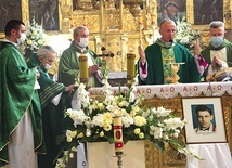 ▼	Eucharystii przewodniczył bp Marek Solarczyk.