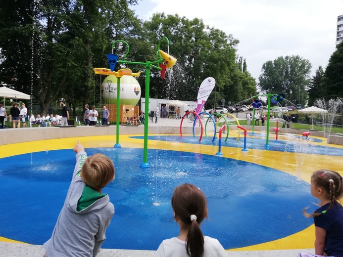 Wodny plac zabaw na Osiedlu Tysiąclecia w Katowicach