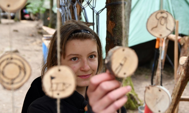 "W lesie" nie zawsze znaczy "z tyłu"