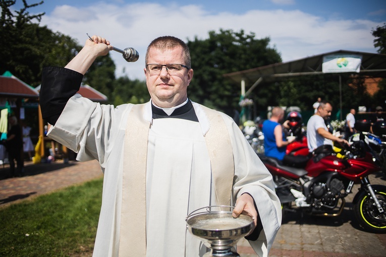 Parada motocyklowa i poświęcenie pojazdów w Marcinowicach