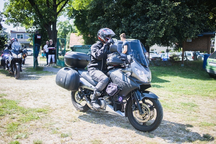 Parada motocyklowa i poświęcenie pojazdów w Marcinowicach