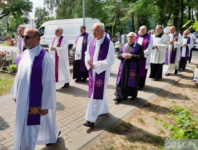 Pogrzeb ks. Jana Wnuka-Lipińskiego