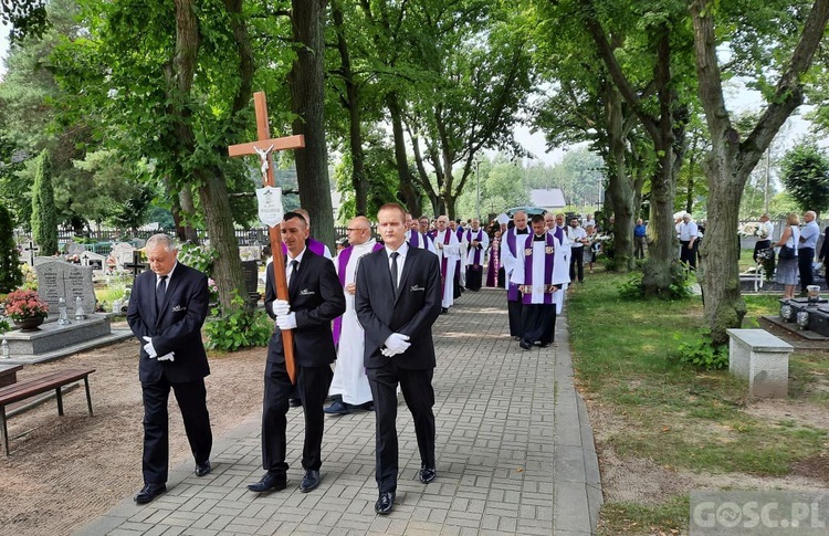 Pogrzeb ks. Jana Wnuka-Lipińskiego