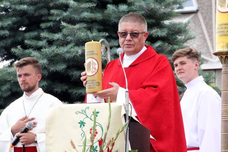 Brzeskie botafumeiro, leczące wyjście i modlitwa nad miastem