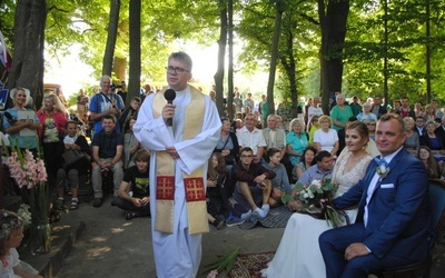 Dwa lata temu w czasie pielgrzymki w sanktuarium u św. Otylii Ula i Konrad złożyli sobie przysięgę małżeńską. 