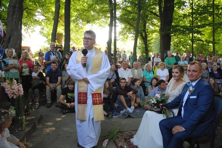 Dwa lata temu w czasie pielgrzymki w sanktuarium u św. Otylii Ula i Konrad złożyli sobie przysięgę małżeńską. 