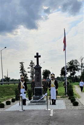 Raciąż. Pomnik listopadowych bohaterów