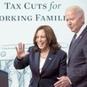 Prezydent Joe Biden i wiceprezydent Kamala Harris zapowiedzieli comiesięczne wsparcie finansowe dla rodzin z dziećmi. Pomoc pieniężną otrzyma około 60 mln amerykańskich dzieci.