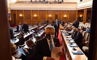 Trudna sytuacja w bułgarskim parlamencie – zwycięskie partie nie są w stanie utworzyć większościowego rządu. Szykuje się gabinet mniejszościowy.